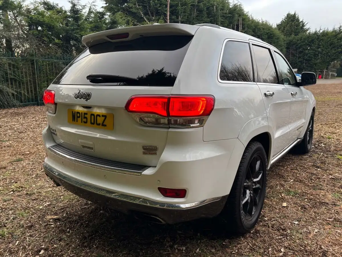2015-jeep-grand-cherokee-30crd-summit-big-8