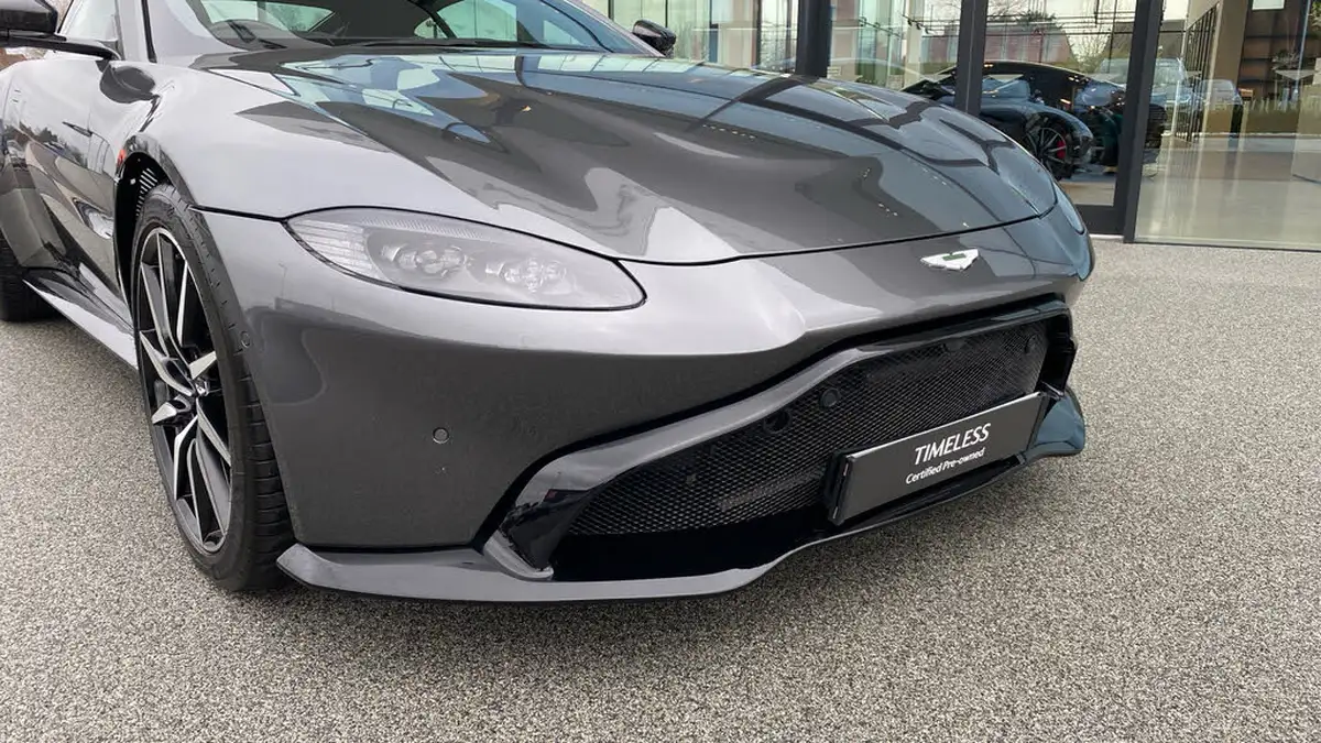 2019-aston-martin-vantage-40-v8-vantage-big-13