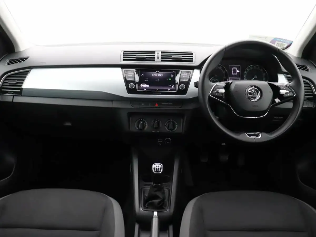 2020-skoda-fabia-10-mpi-colour-edition-60ps-big-12