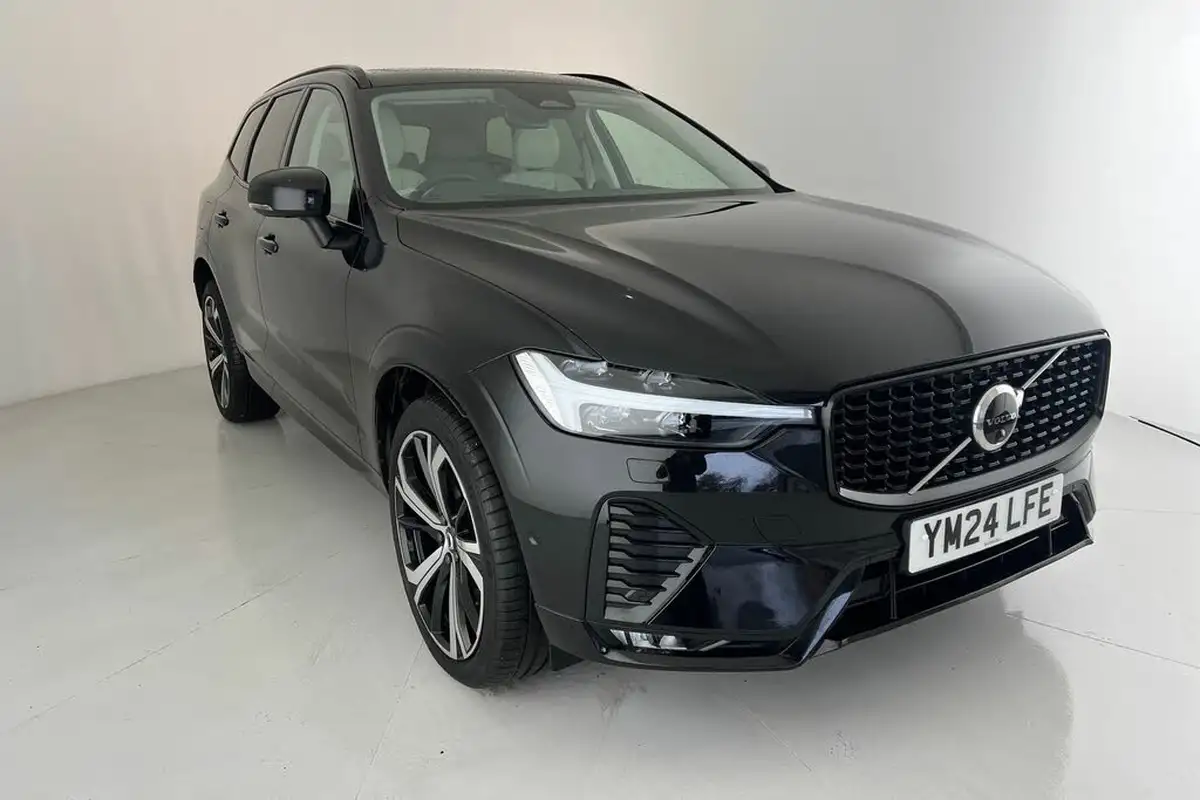 2024-volvo-xc60-20-b5-ultra-dark-big-26