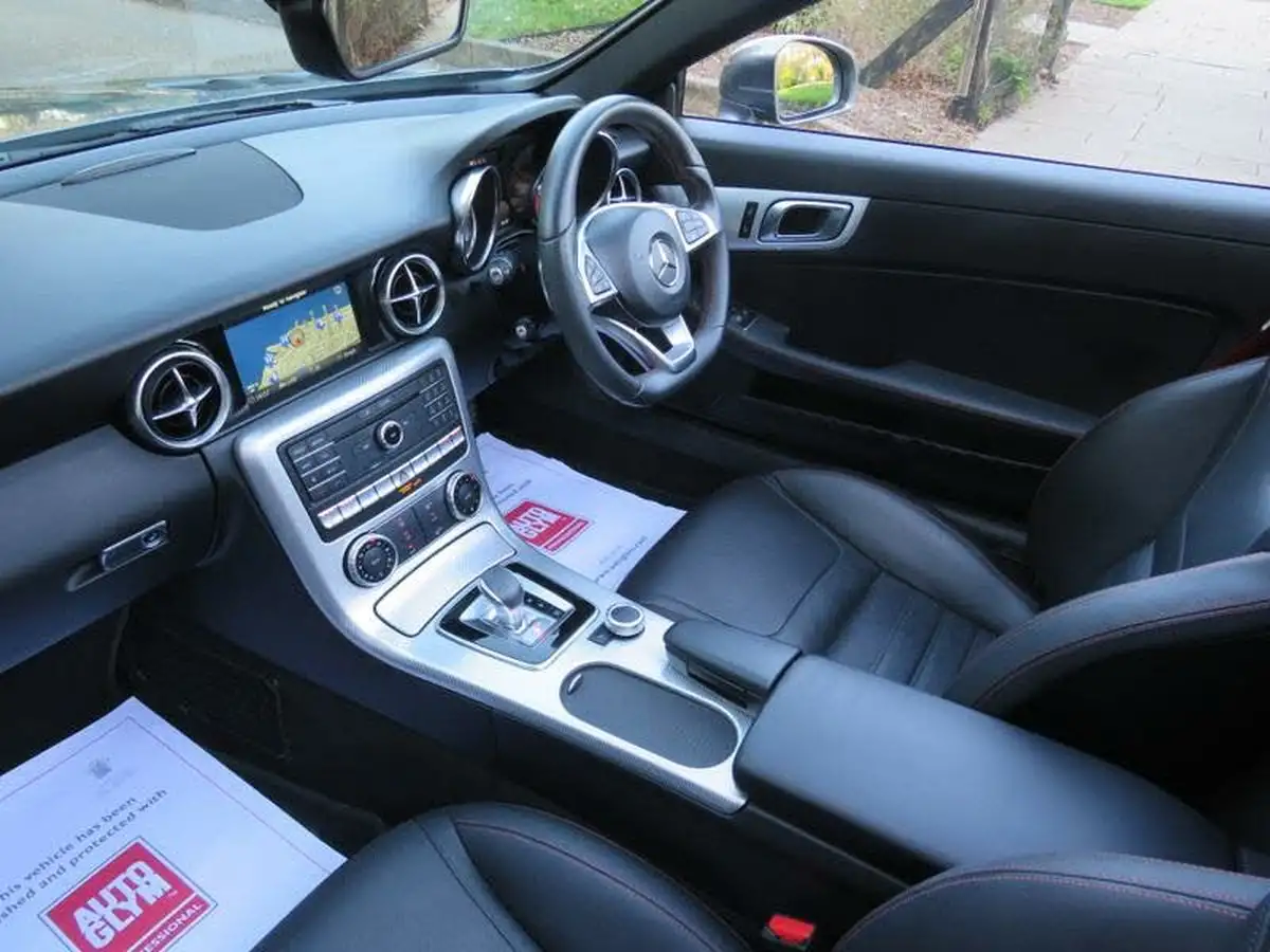 2017-mercedes-benz-slc-21d-slc250d-amg-line-big-19