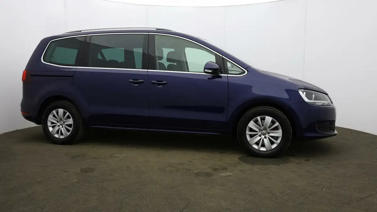 2020-volkswagen-sharan-14-tsi-se-nav-big-8