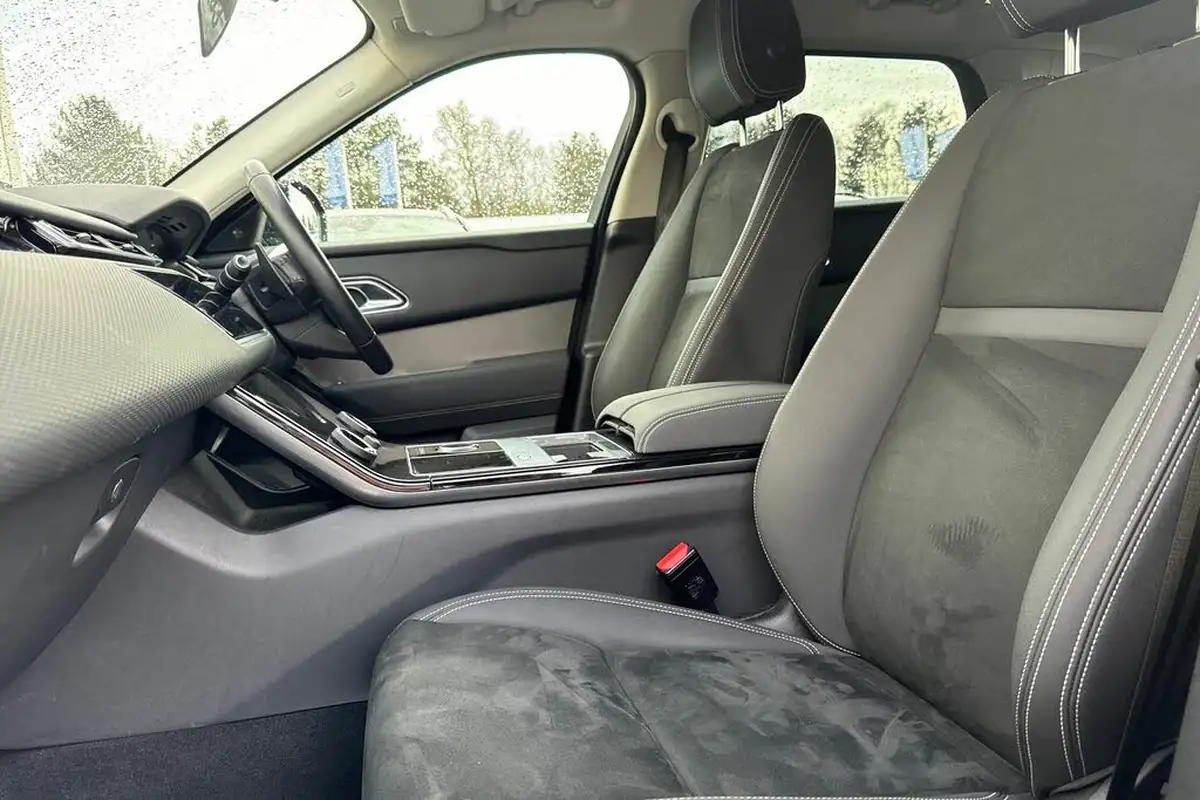 2020-land-rover-range-rover-velar-20-d180-no-trim-big-37