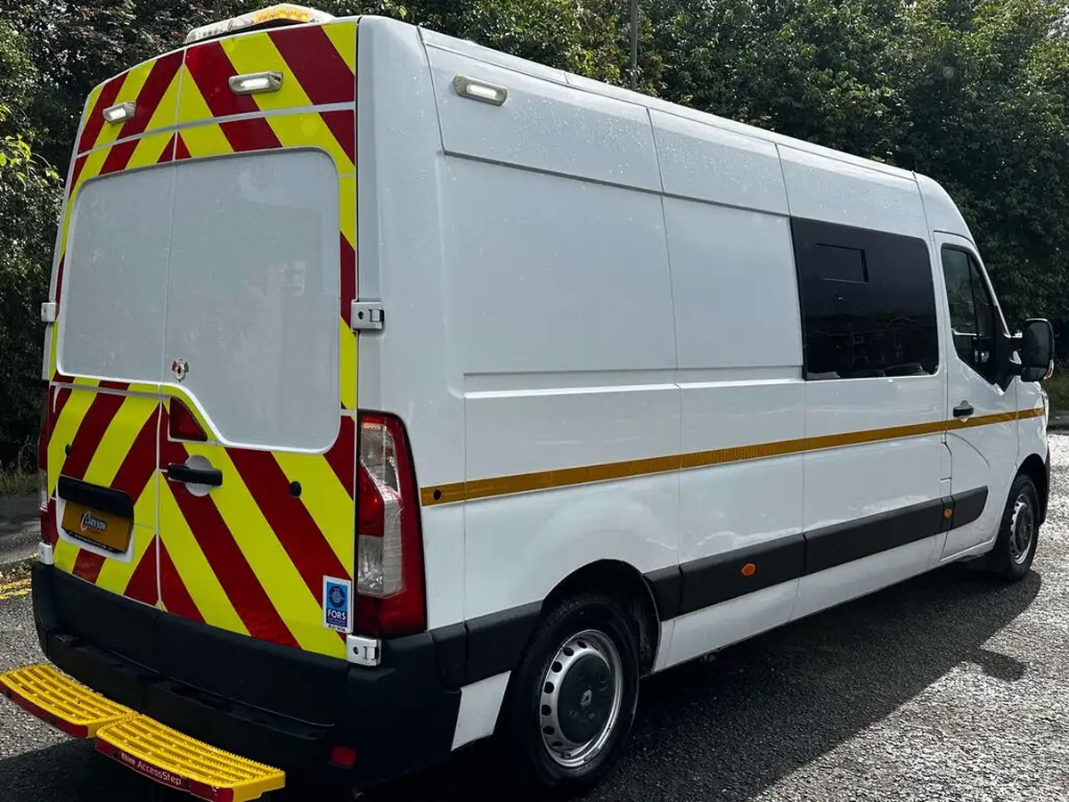 2020-renault-master-23dci-lm35-135-business-panel-big-4