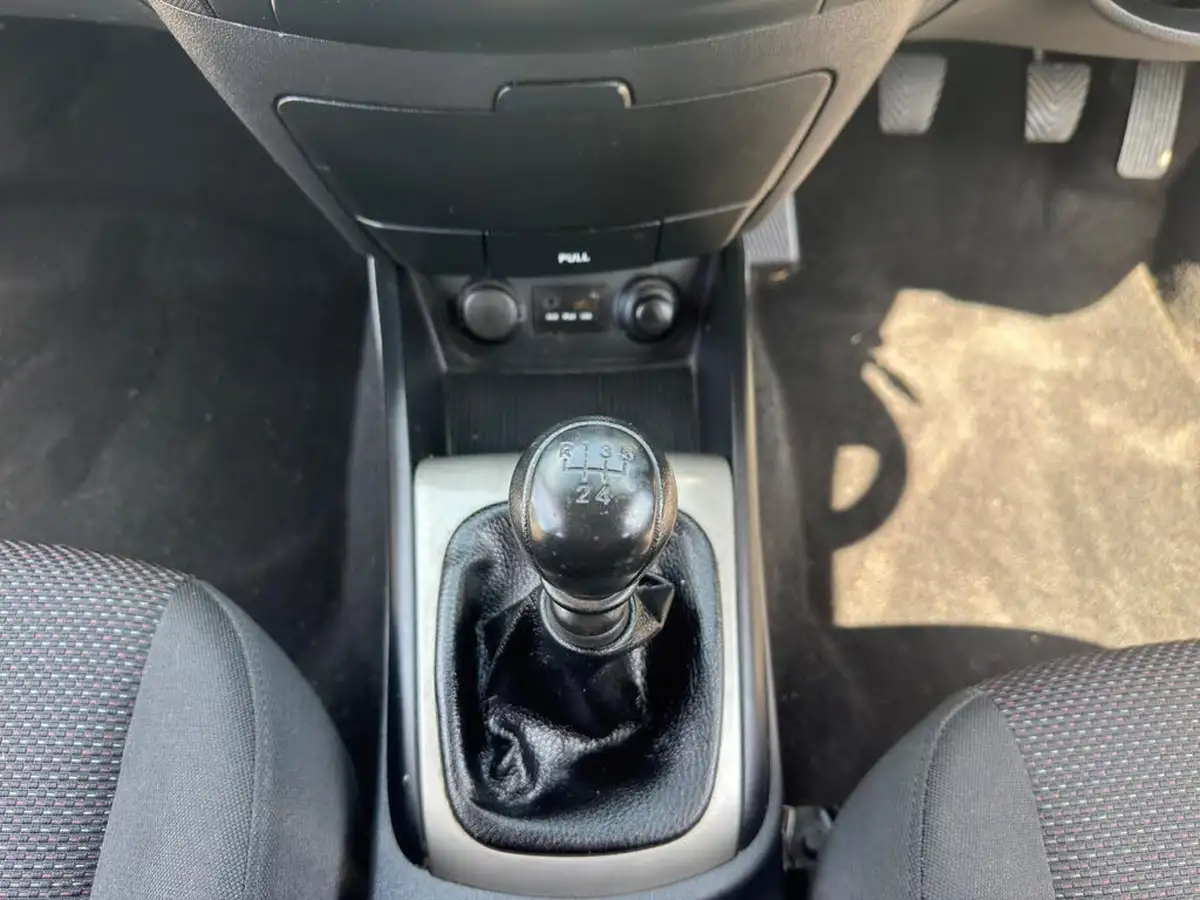 2009-hyundai-i30-14-comfort-big-38
