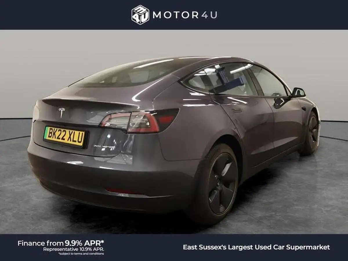 2022-tesla-model-3-e-long-range-big-5