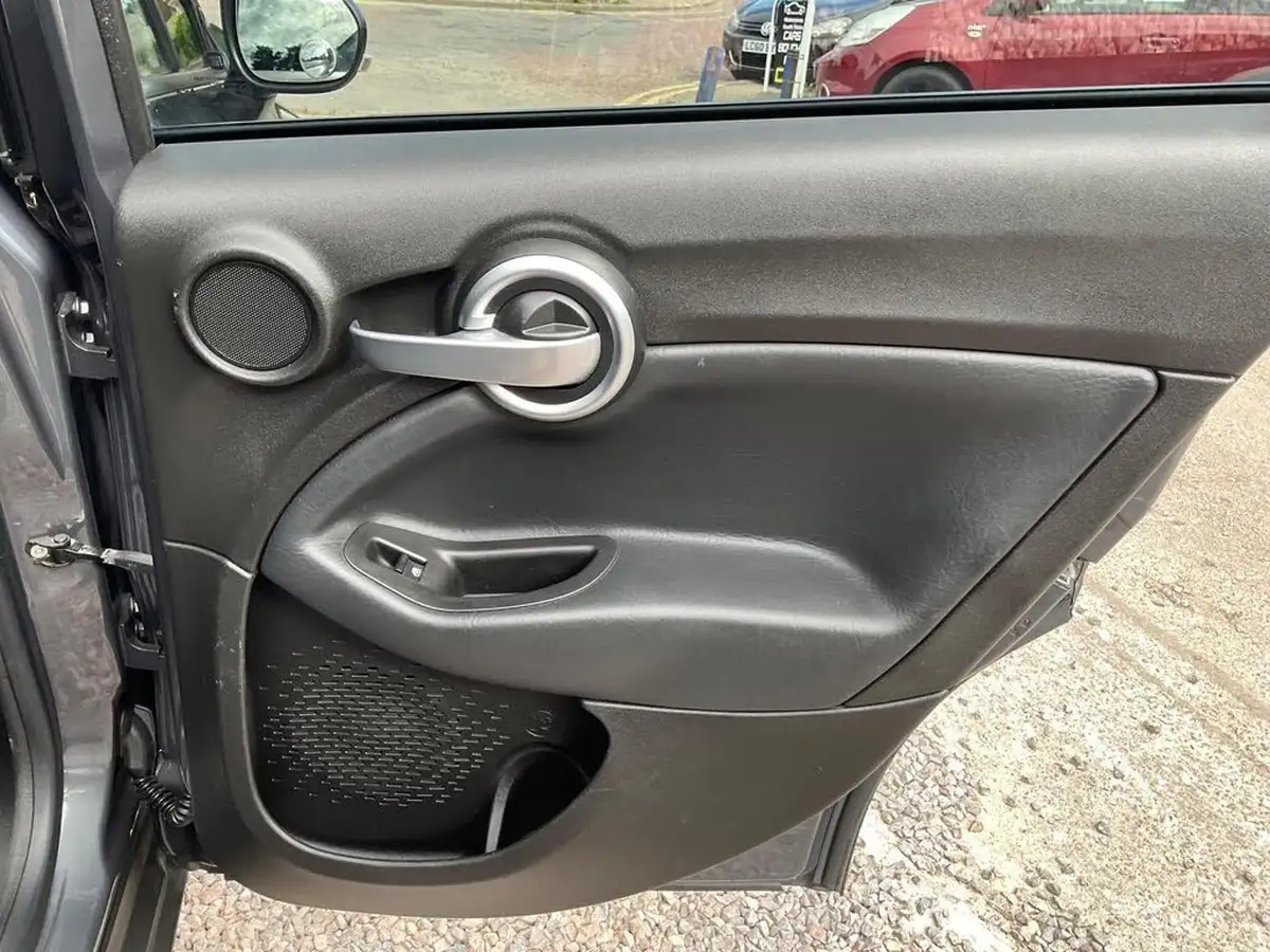 2015-fiat-500x-20multijet-ii-cross-plus-opening-edition-big-23