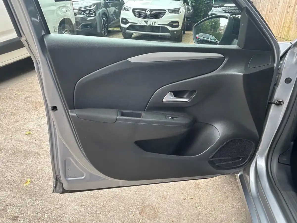 2020-vauxhall-corsa-12-turbo-se-premium-big-22