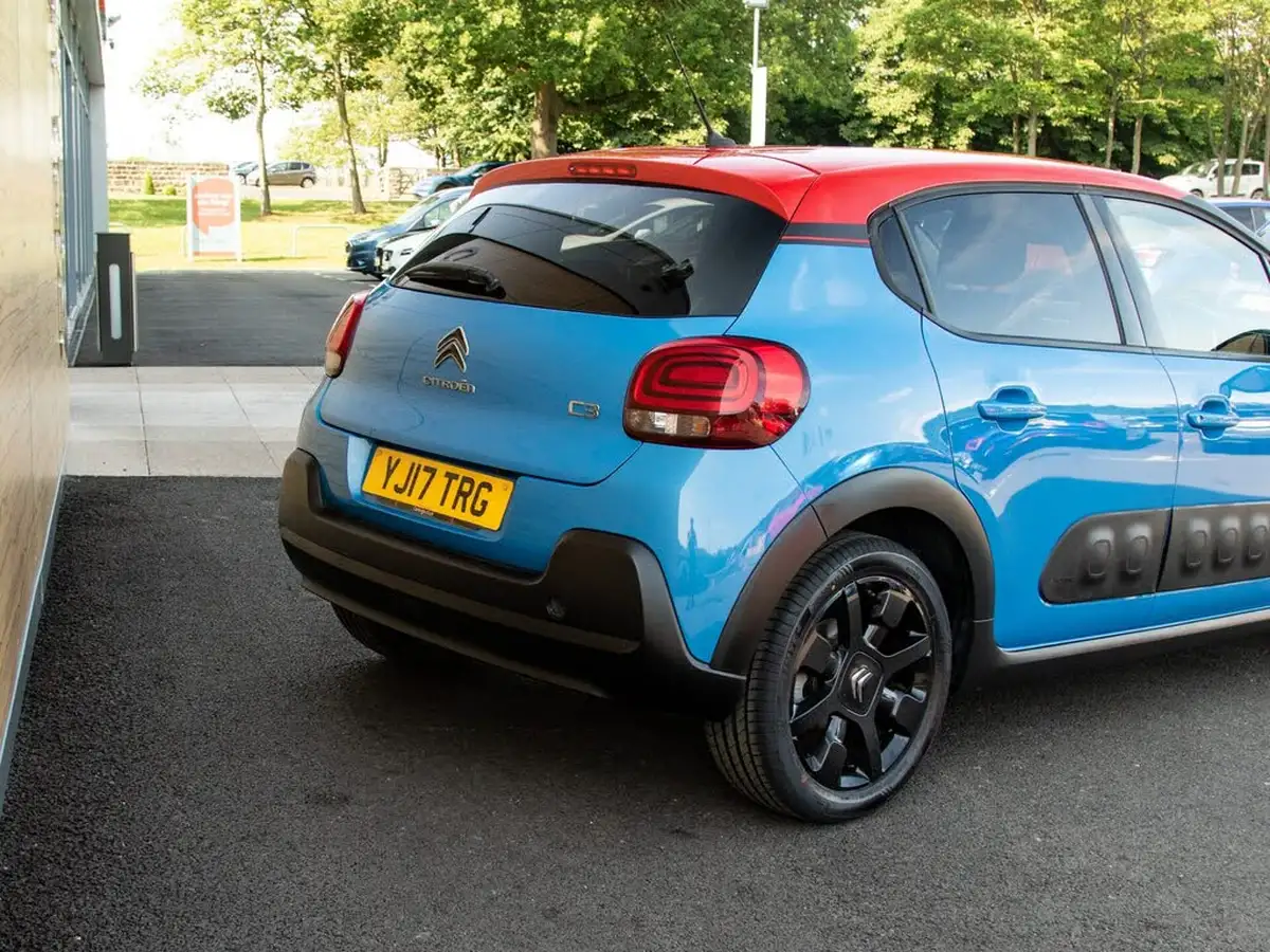 2017-citroen-c3-12-puretech-flair-110ps-ss-eat6-big-7