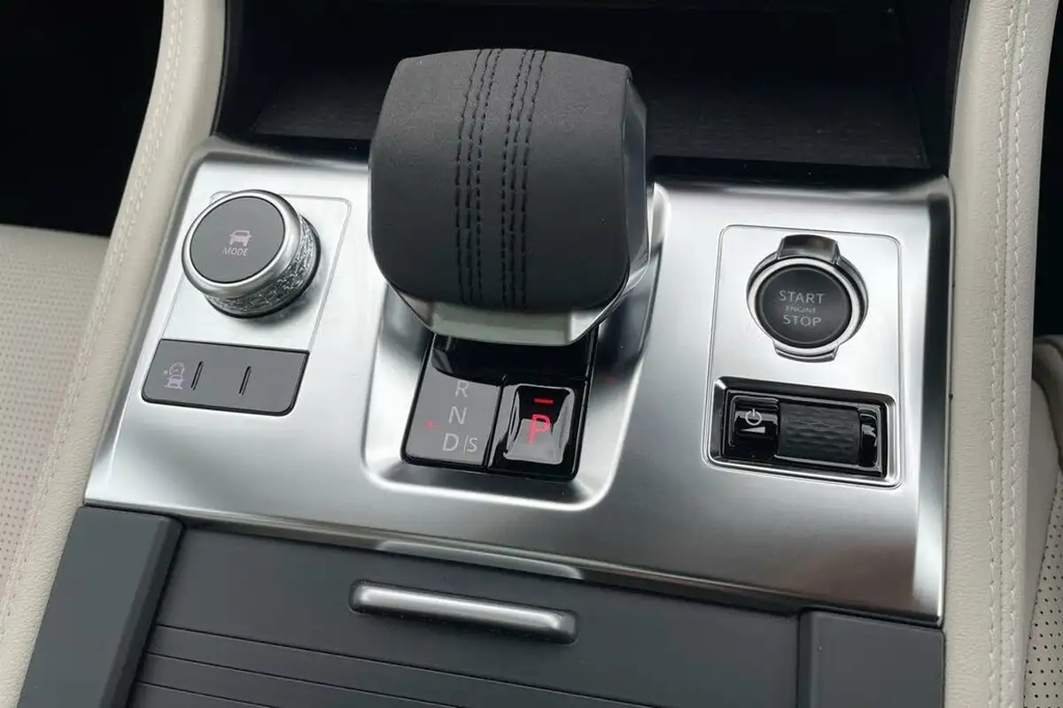 2022-jaguar-f-pace-20-d200-r-dynamic-hse-big-40