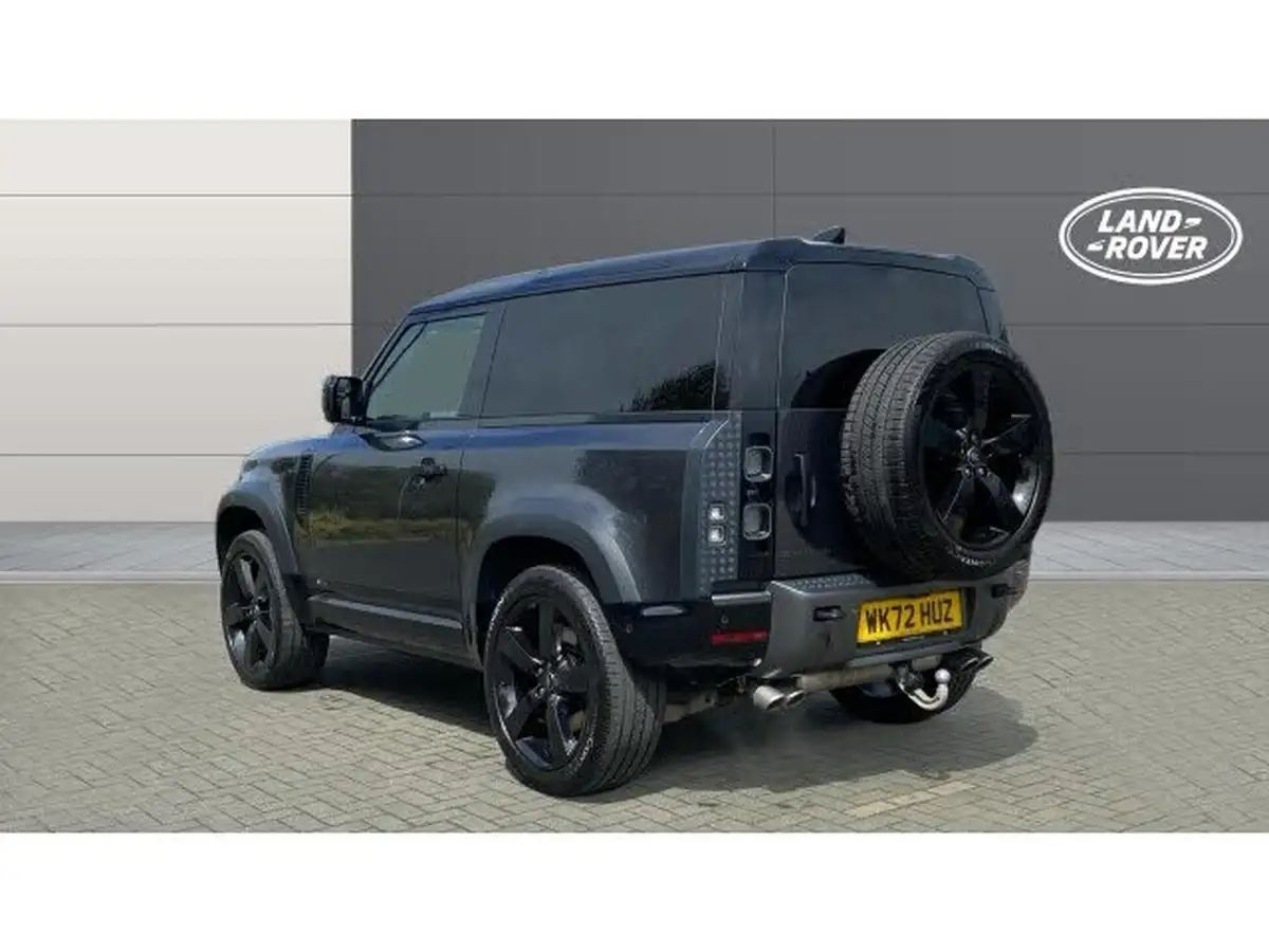2022-land-rover-90-defender-50-p525-v8-big-1