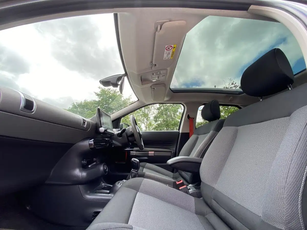 2017-citroen-c4-cactus-12-puretech-rip-curl-big-38