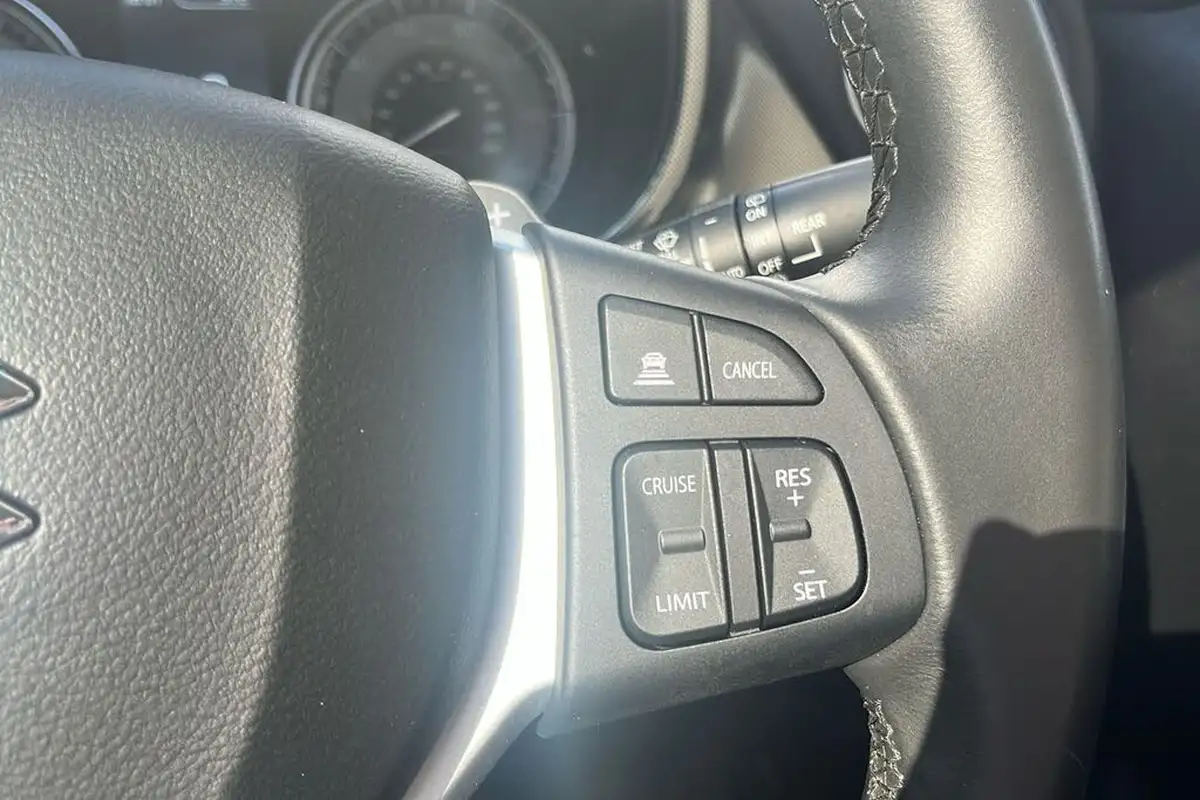 2023-suzuki-vitara-15-sz5-big-44