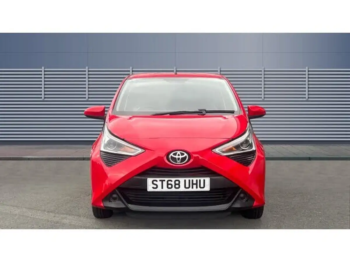 2019-toyota-aygo-10-vvt-i-x-play-big-2