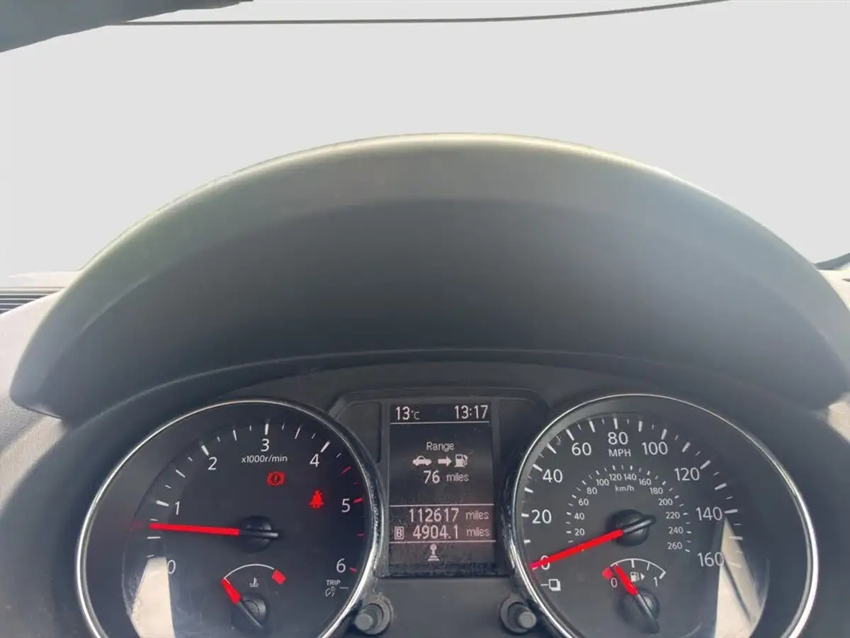 2011-nissan-qashqai-20td-n-tec-4wd-big-16