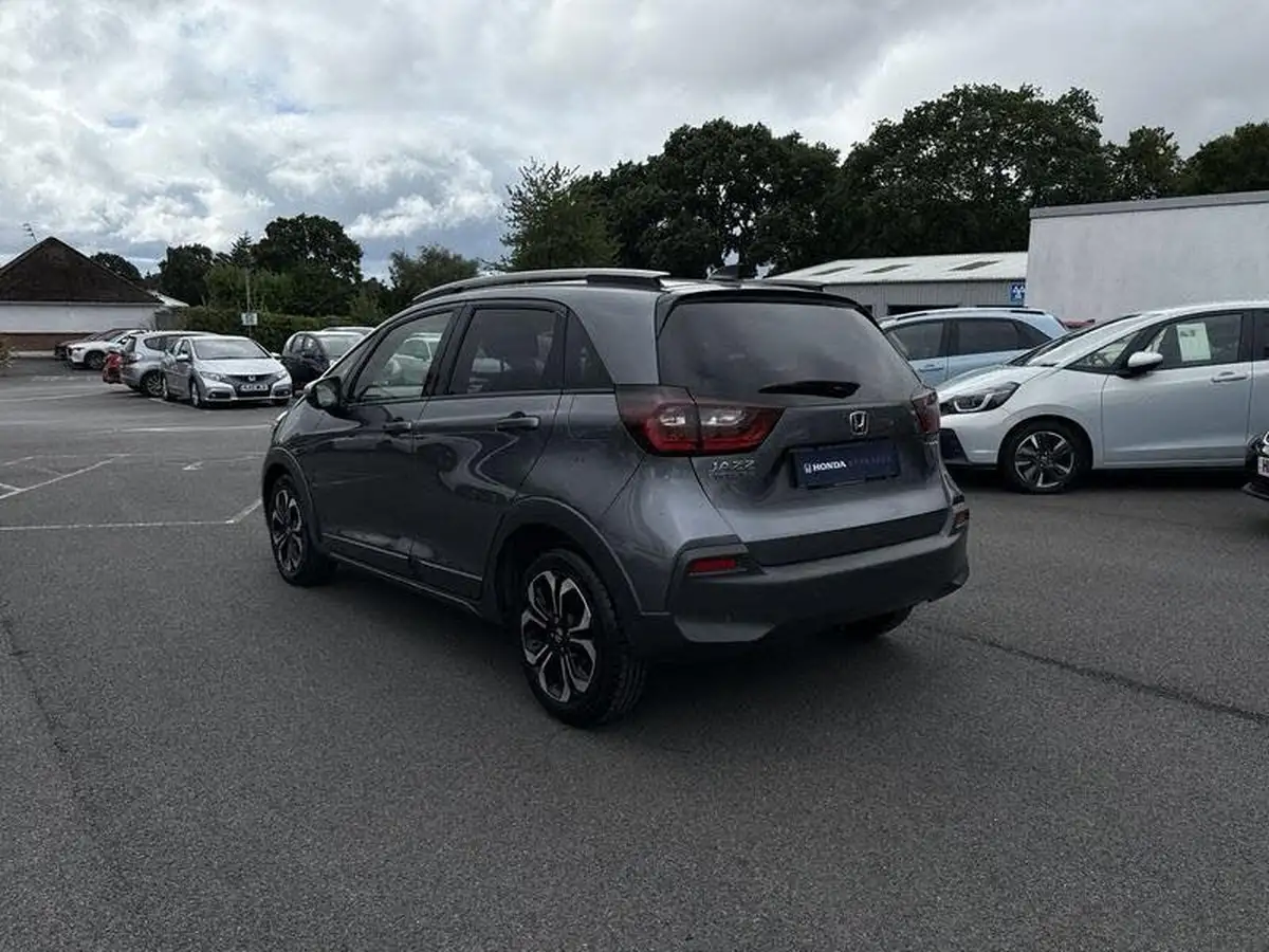 2021-honda-jazz-15-i-mmd-ex-109ps-big-2