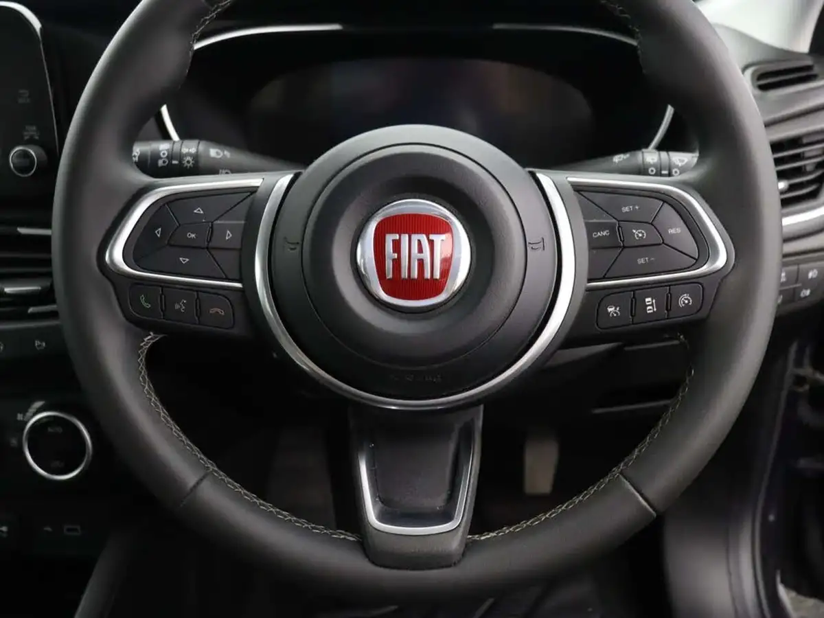 2021-fiat-tipo-10-cross-big-35