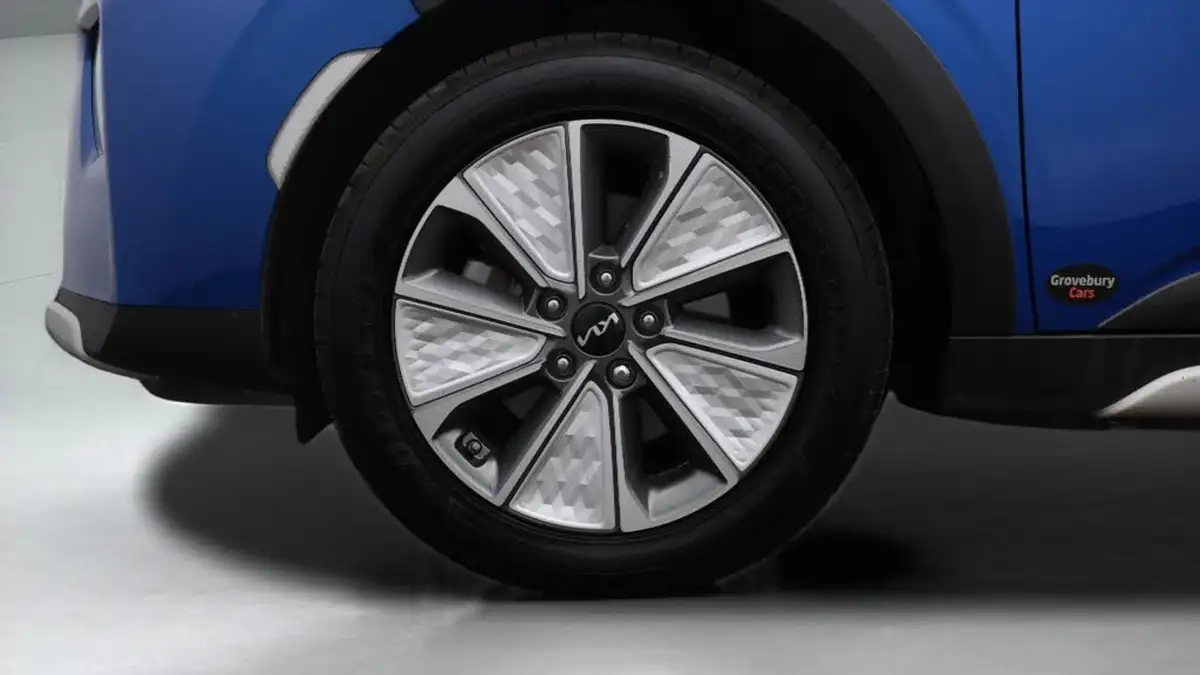 2022-kia-soul-ev-maxx-big-18