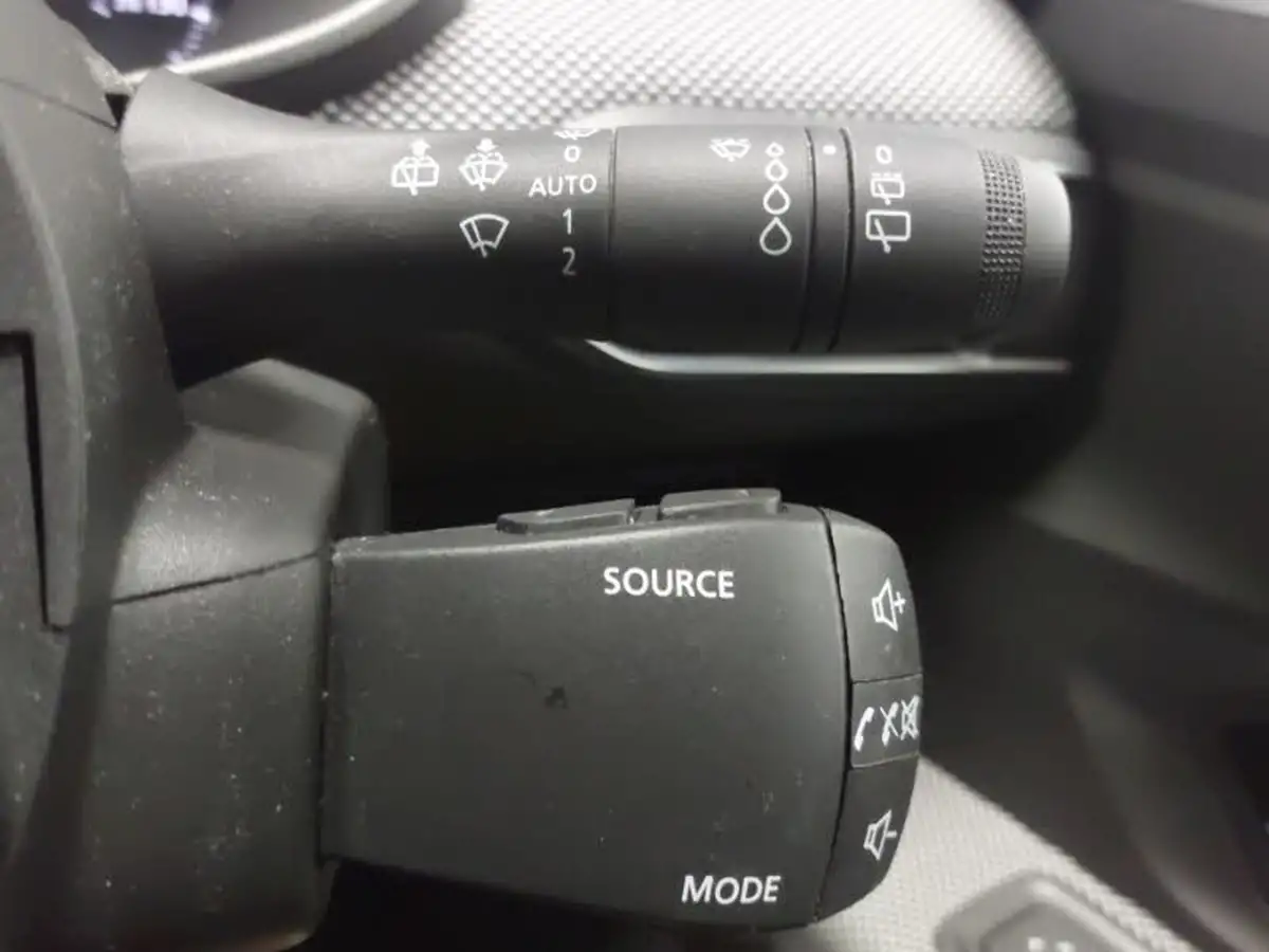 2021-dacia-sandero-stepway-10-tce-comfort-90bhp-big-14