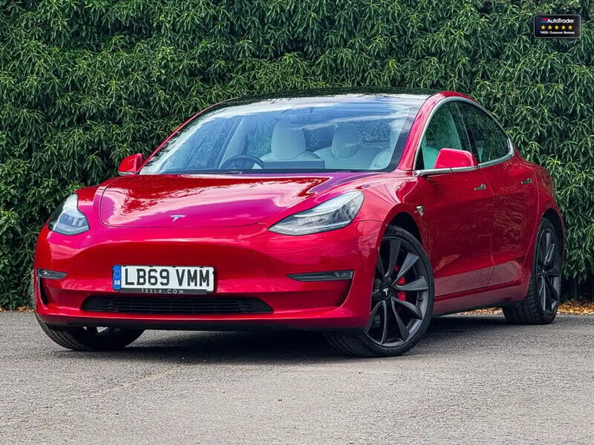 2020-tesla-model-3-e-performance-big-0