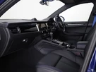 2025-porsche-macan-20-small-2