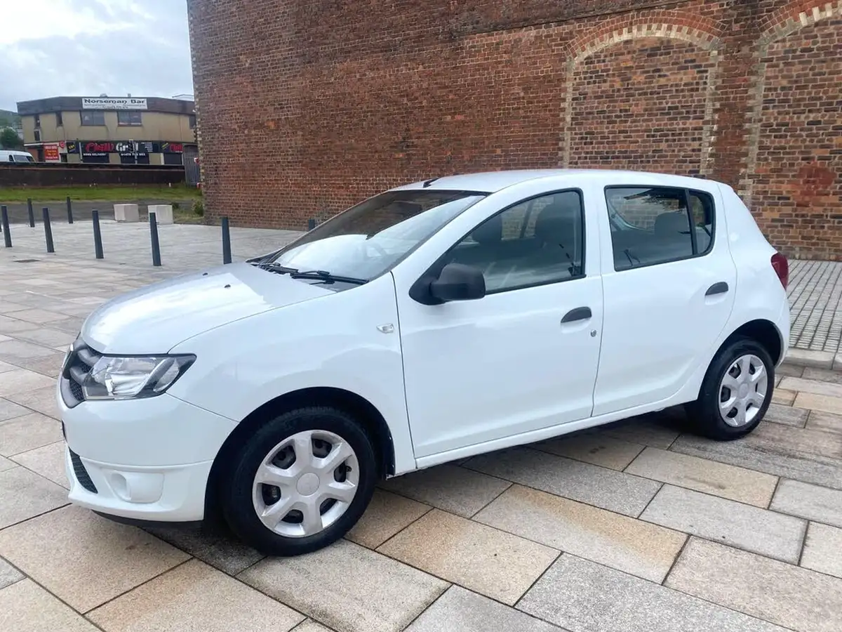 2015-dacia-sandero-12-ambiance-big-4