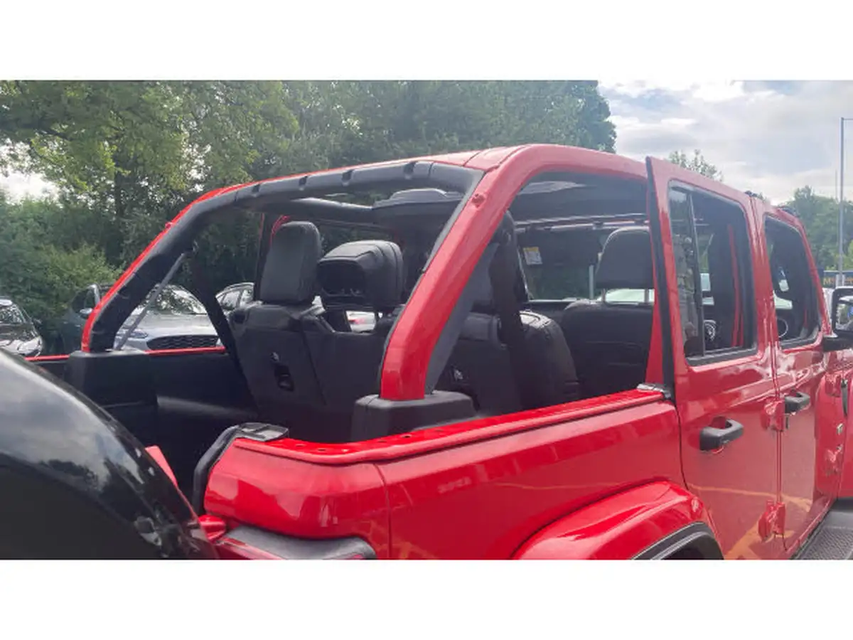 2021-jeep-wrangler-20-gme-overland-5d-big-53