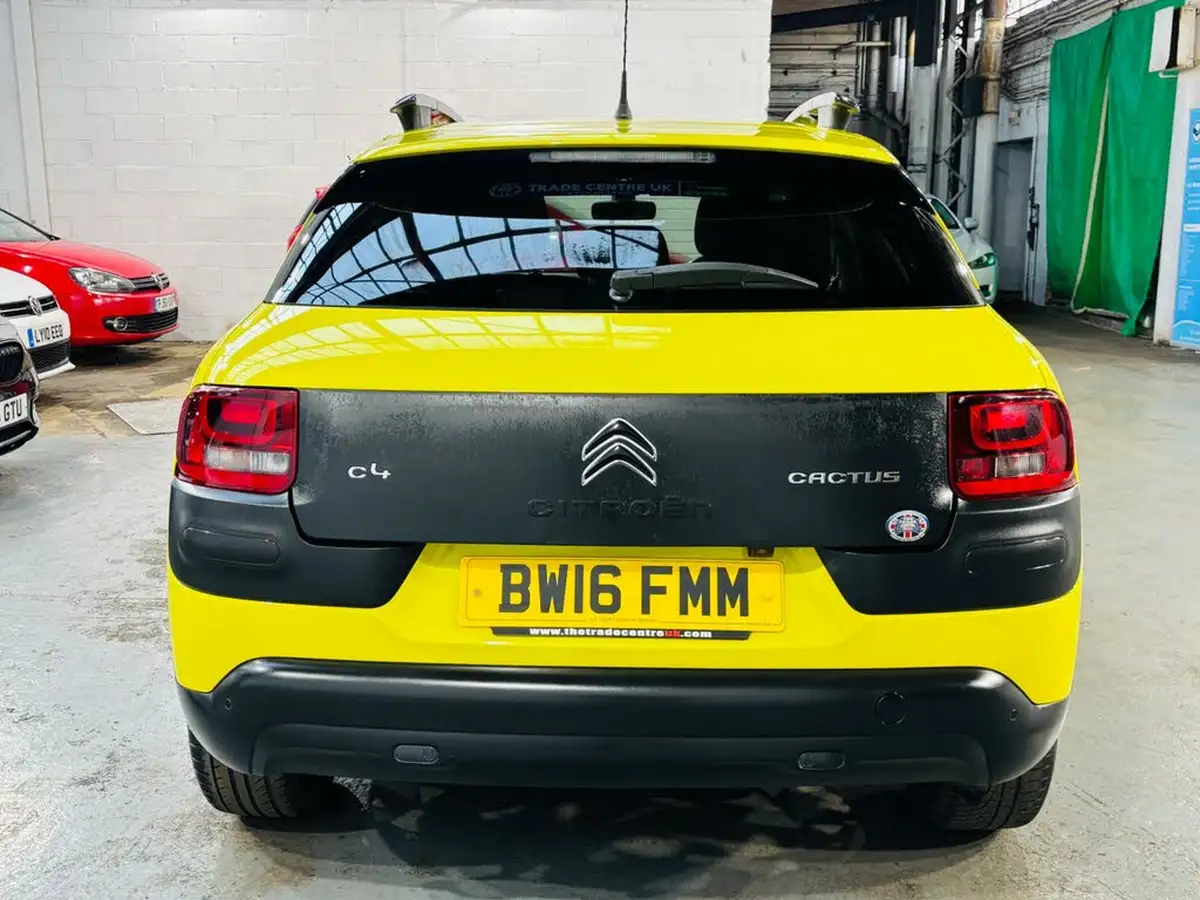 2016-citroen-c4-cactus-16bluehdi-flair-ss-etg6-big-6