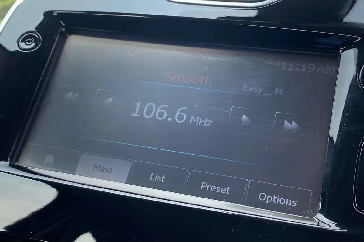2015-renault-clio-12-dynamique-nav-big-27