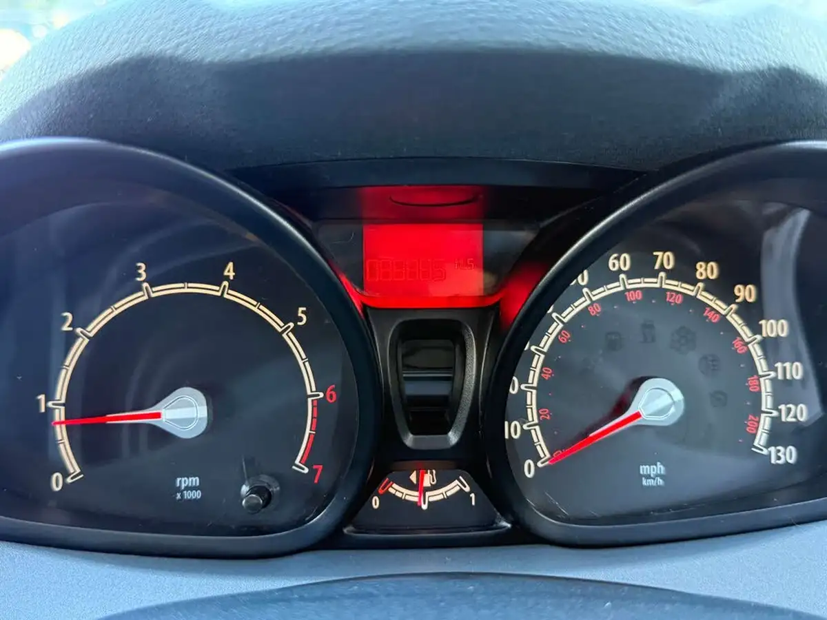2009-ford-fiesta-125-style-82ps-5d-big-34