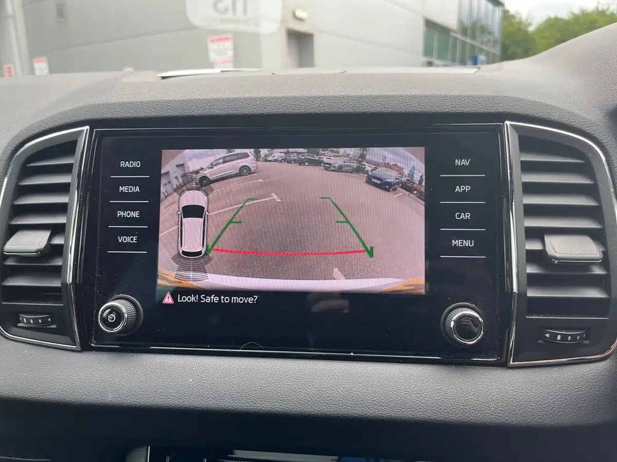 2019-skoda-karoq-15-tsi-sportline-dsg-big-24