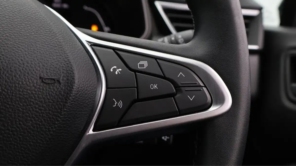 2023-renault-clio-10-tce-evolution-big-23