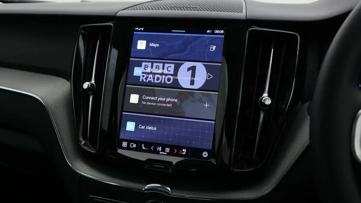 2024-volvo-xc60-20-b5-plus-big-31