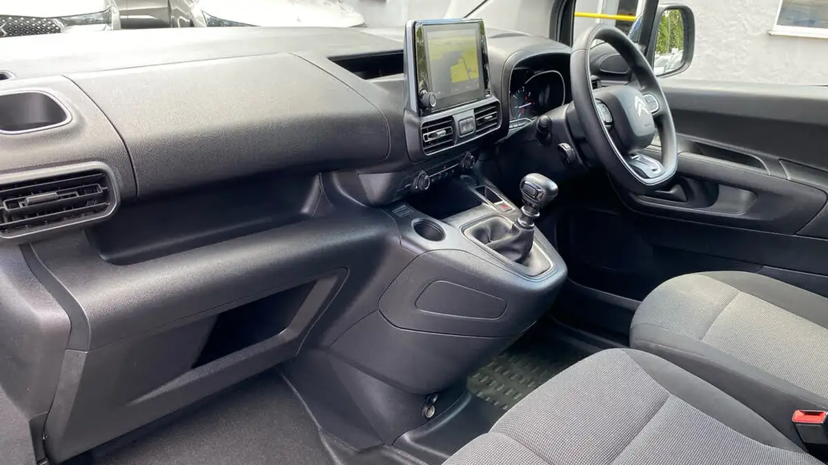 2024-citroen-berlingo-15-bluehdi-950-driver-edition-100pseu6d-big-11