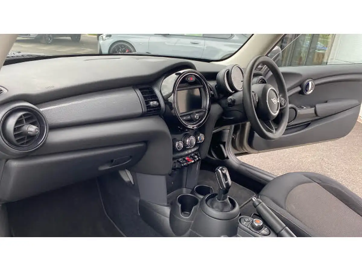 2019-mini-cooper-15-cooper-classic-hatchback-3d-auto-big-6