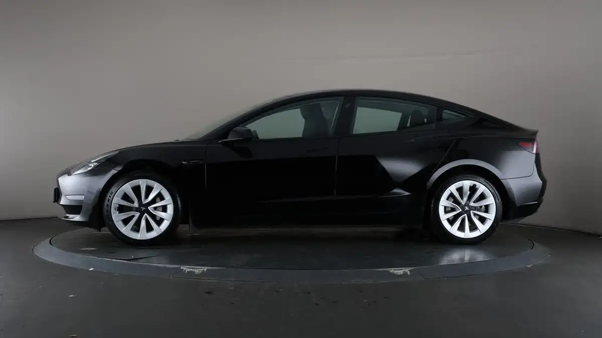 2021-tesla-model-3-e-long-range-4x4-big-36