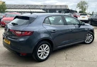 2017-renault-megane-16dci-dynamique-nav-hatchback-small-2