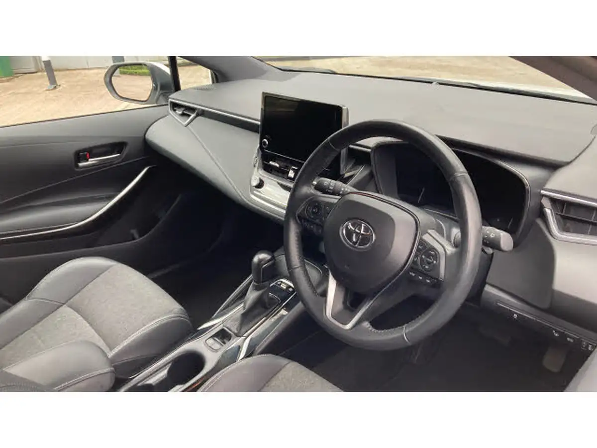 2022-toyota-corolla-18-vvt-i-design-120bhp-trk-hatchback-5d-big-10