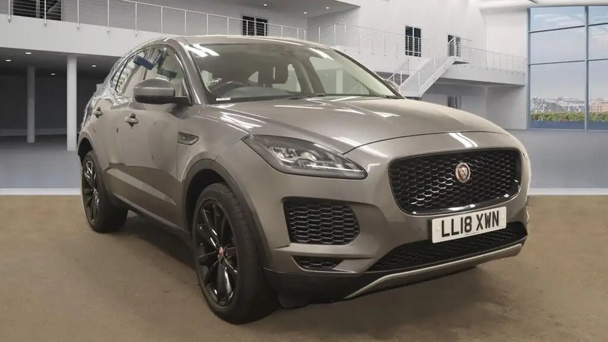 2018-jaguar-e-pace-20-i4-s-ss-big-0