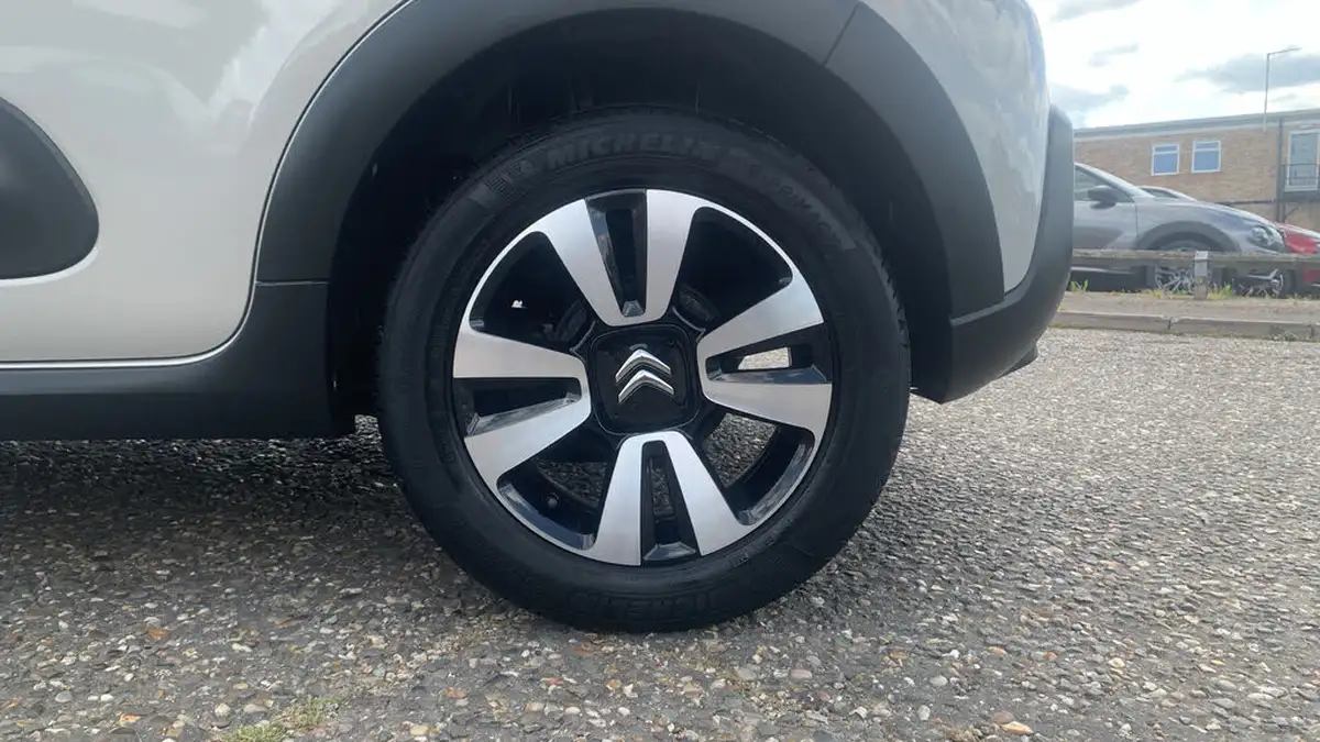 2022-citroen-c3-12-puretech-c-series-big-14