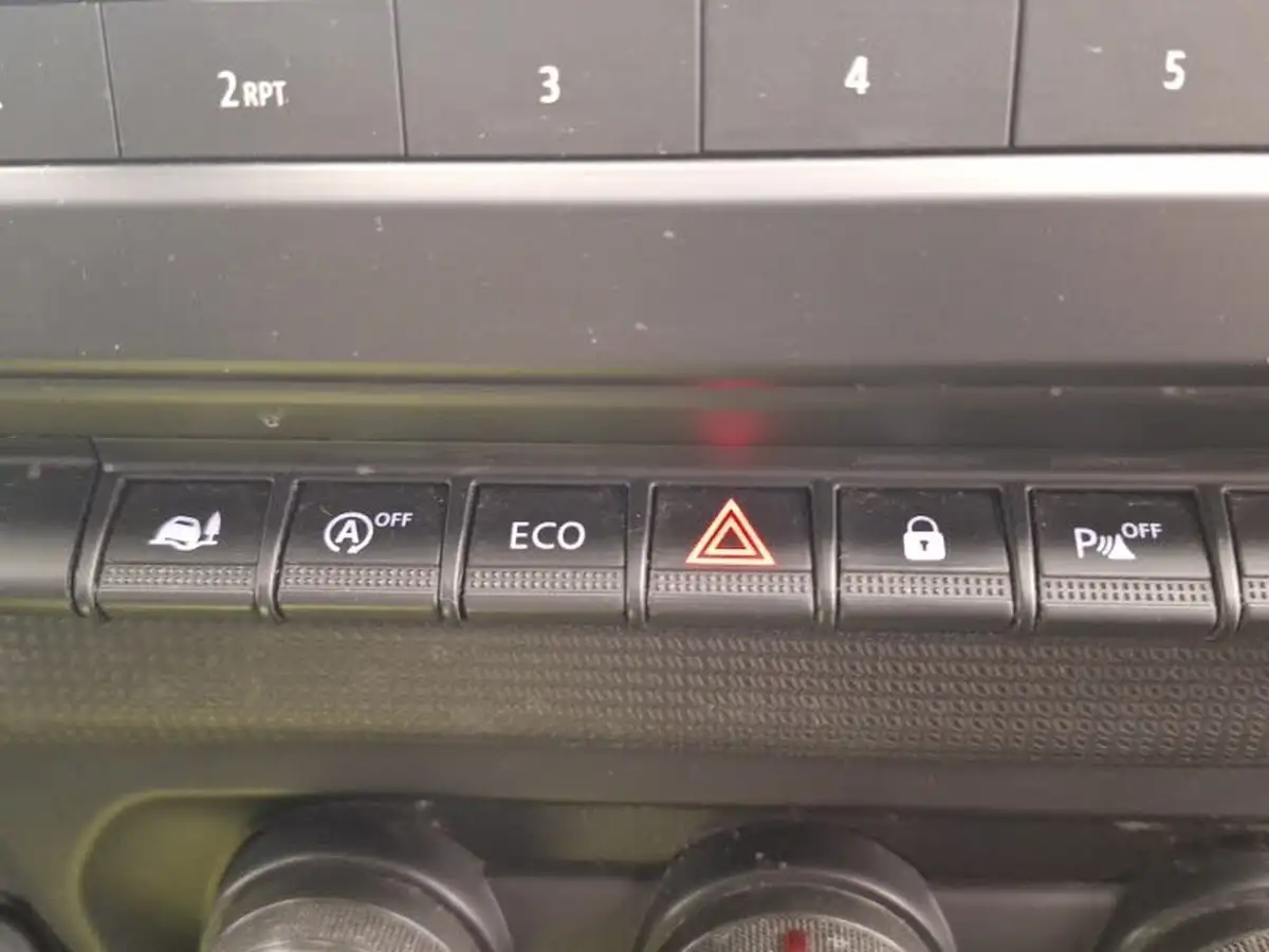2022-renault-trafic-20dci-ll30-130-business-panel-big-14