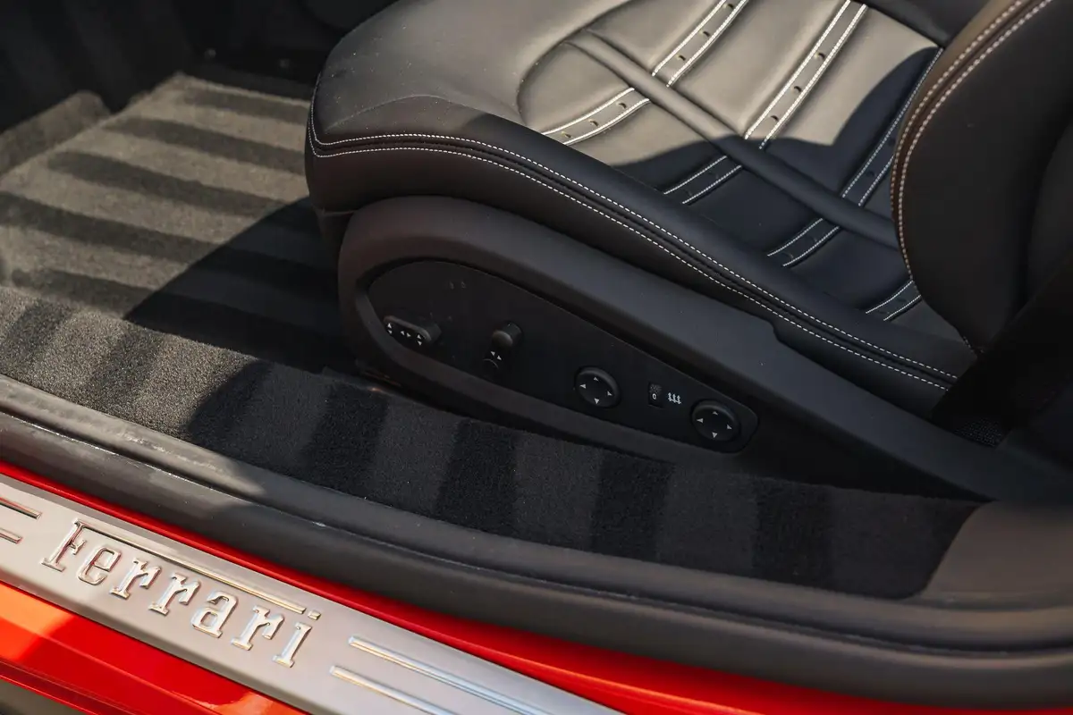2017-ferrari-488-39-488-spider-big-41