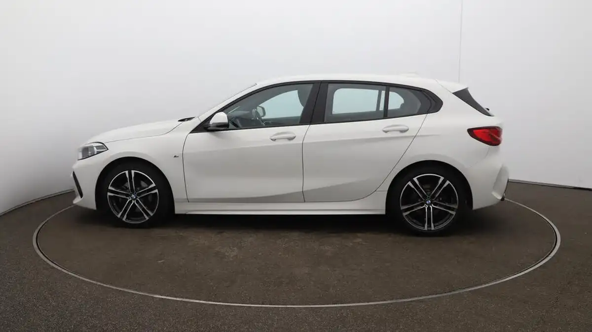 2022-bmw-1-series-15-118i-m-sport-lcp-big-63