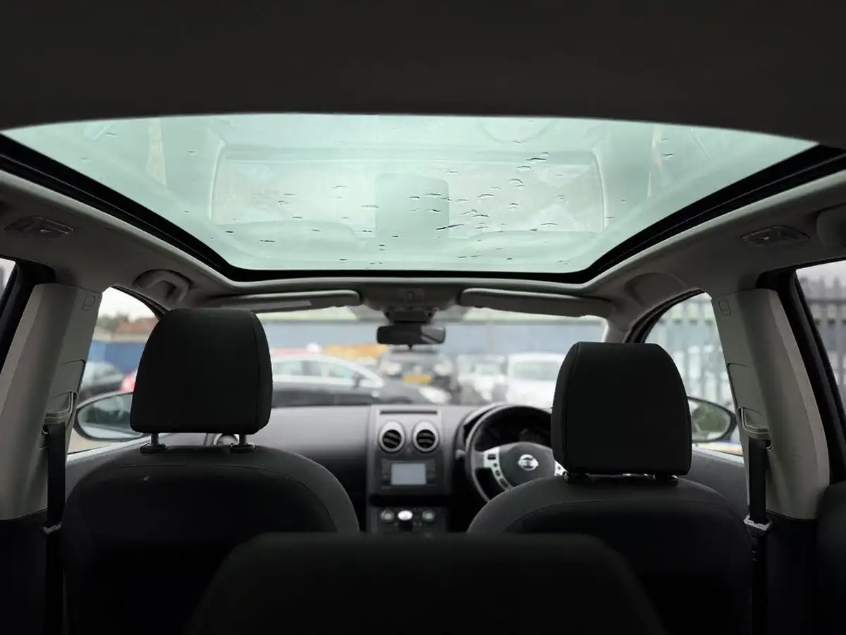 2010-nissan-qashqai-15td-n-tec-big-19