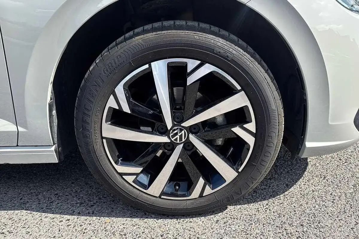 2024-volkswagen-polo-10-tsi-match-big-4