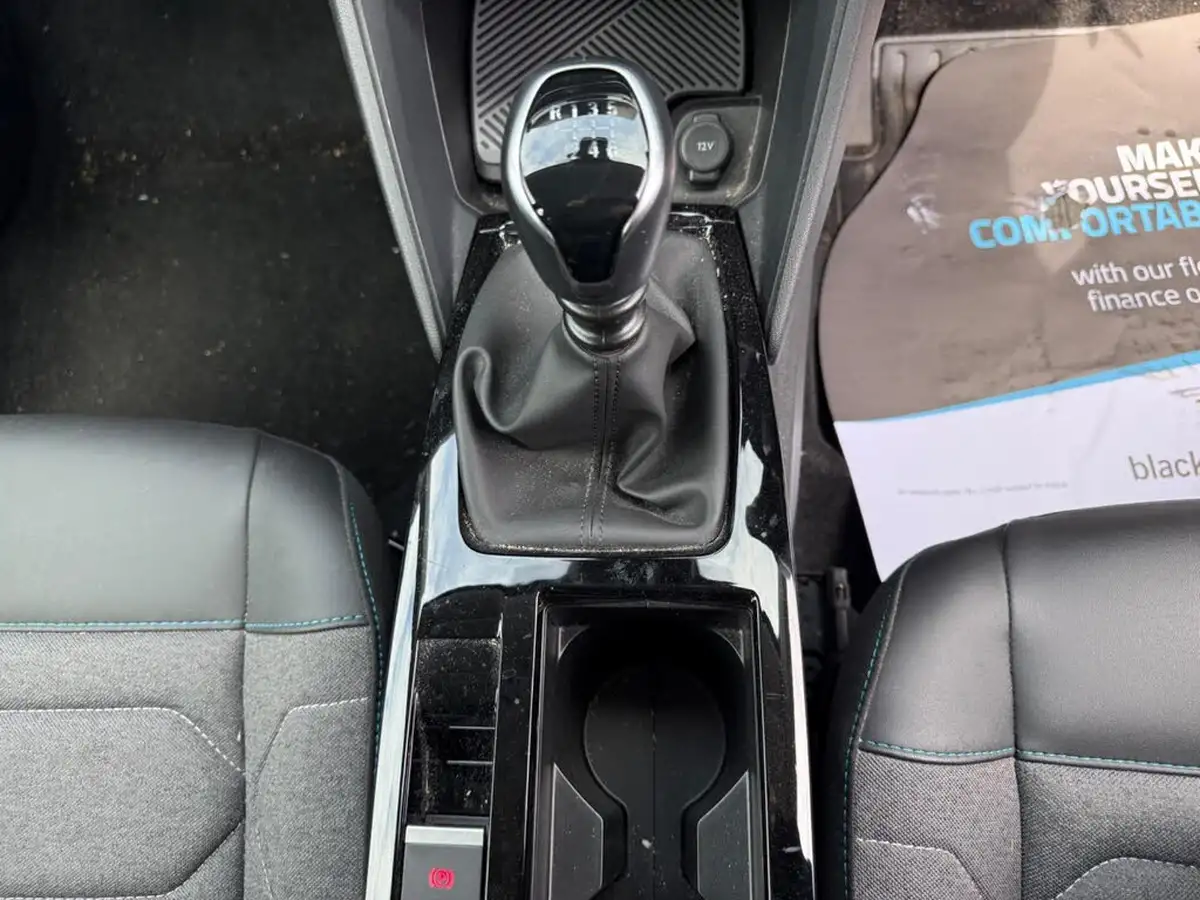 2023-citroen-c4-12-puretech-plus-big-32