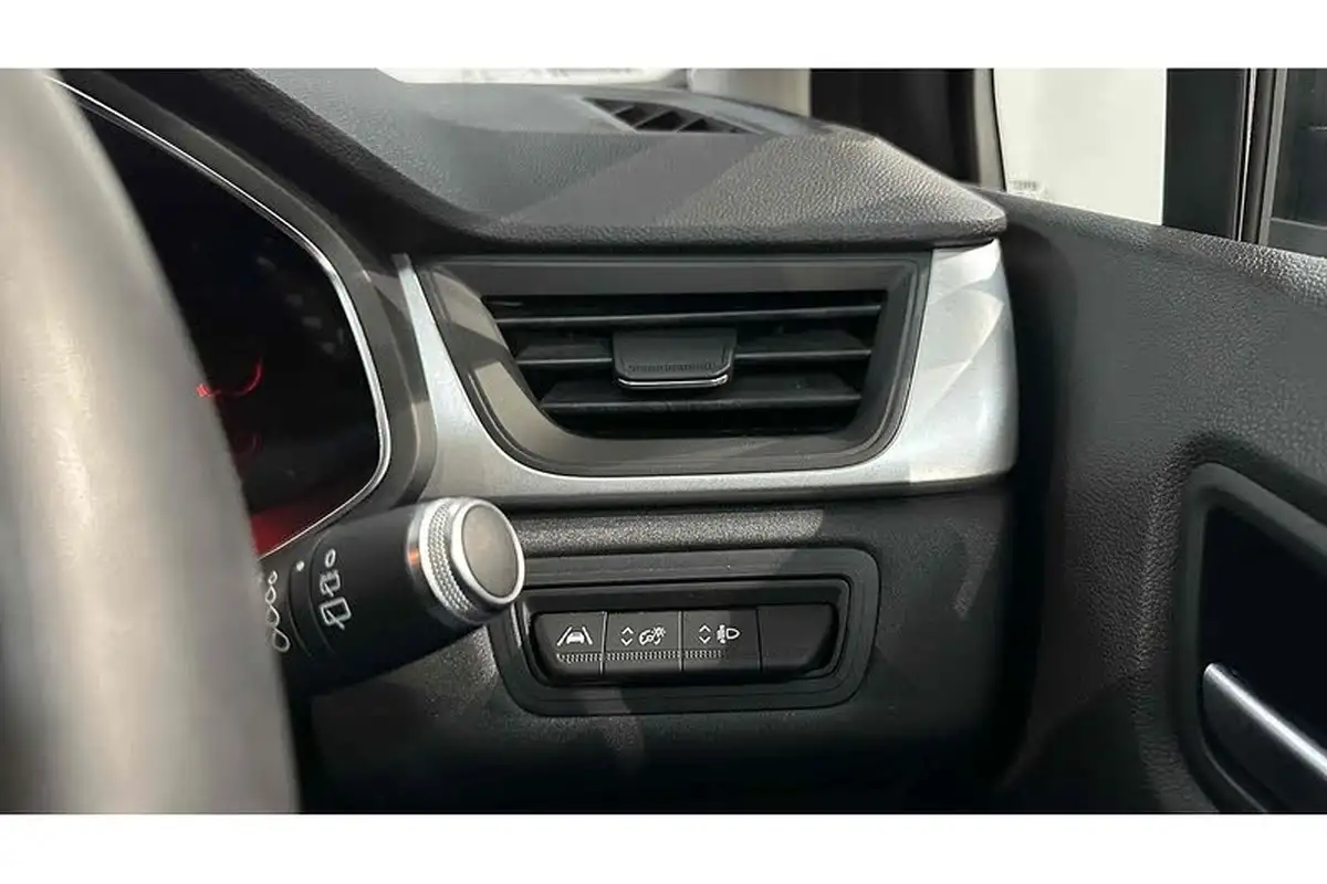 2021-renault-captur-10-tce-iconic-90ps-big-29