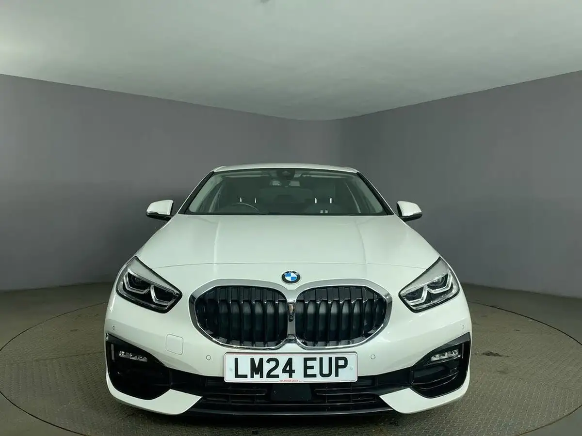 2024-bmw-1-series-15-118i-sport-dct-big-2