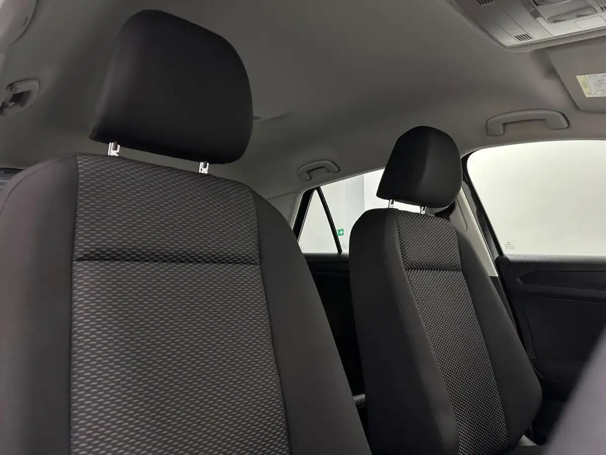2021-volkswagen-t-roc-20tdi-s-big-23