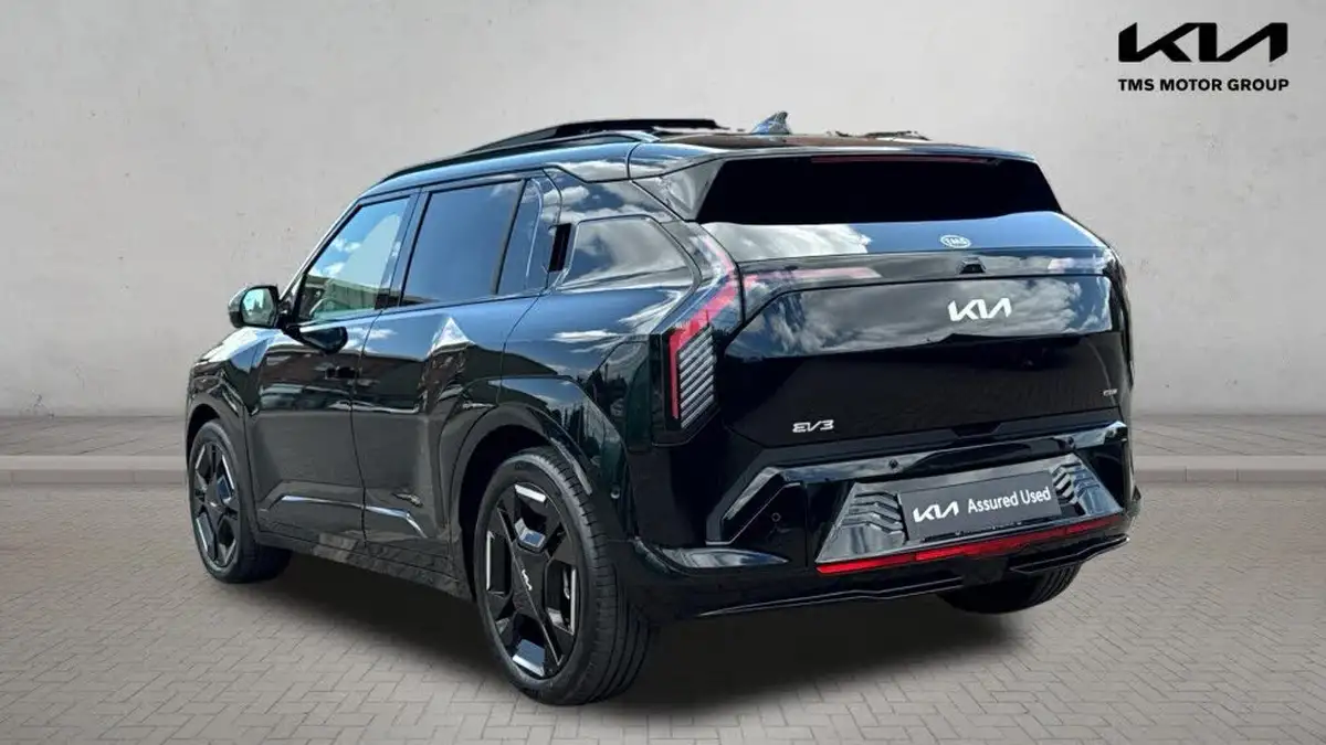 2025-kia-ev3-e-gt-line-s-big-1
